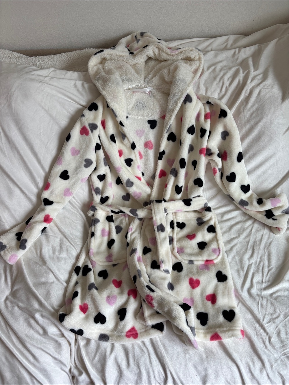 Cozy Heart Print Hooded Robe - Cream with Black, Pink & Gray Hearts